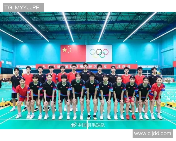赛后复盘分析上海羽毛球队与广州羽毛球队的速度对比与战术探讨 赛后复盘分析上海羽毛球队与广州羽毛球队的速度对比与战术探讨
